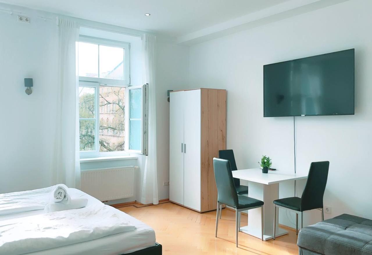 Deluxe Rooms In Keplerplatz Vienna Esterno foto